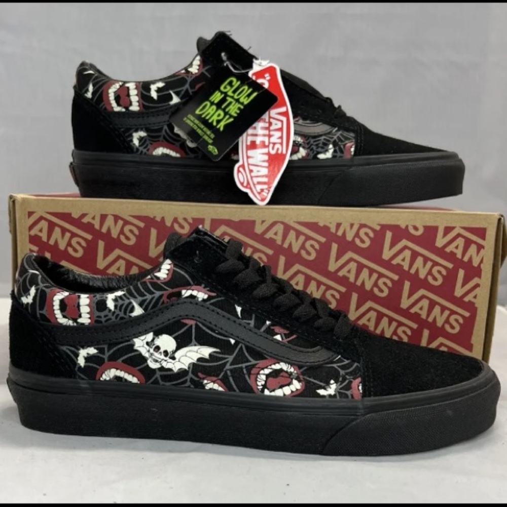 Vans Old Skool Glow Frights Black Men's Classic Skate Shoes
